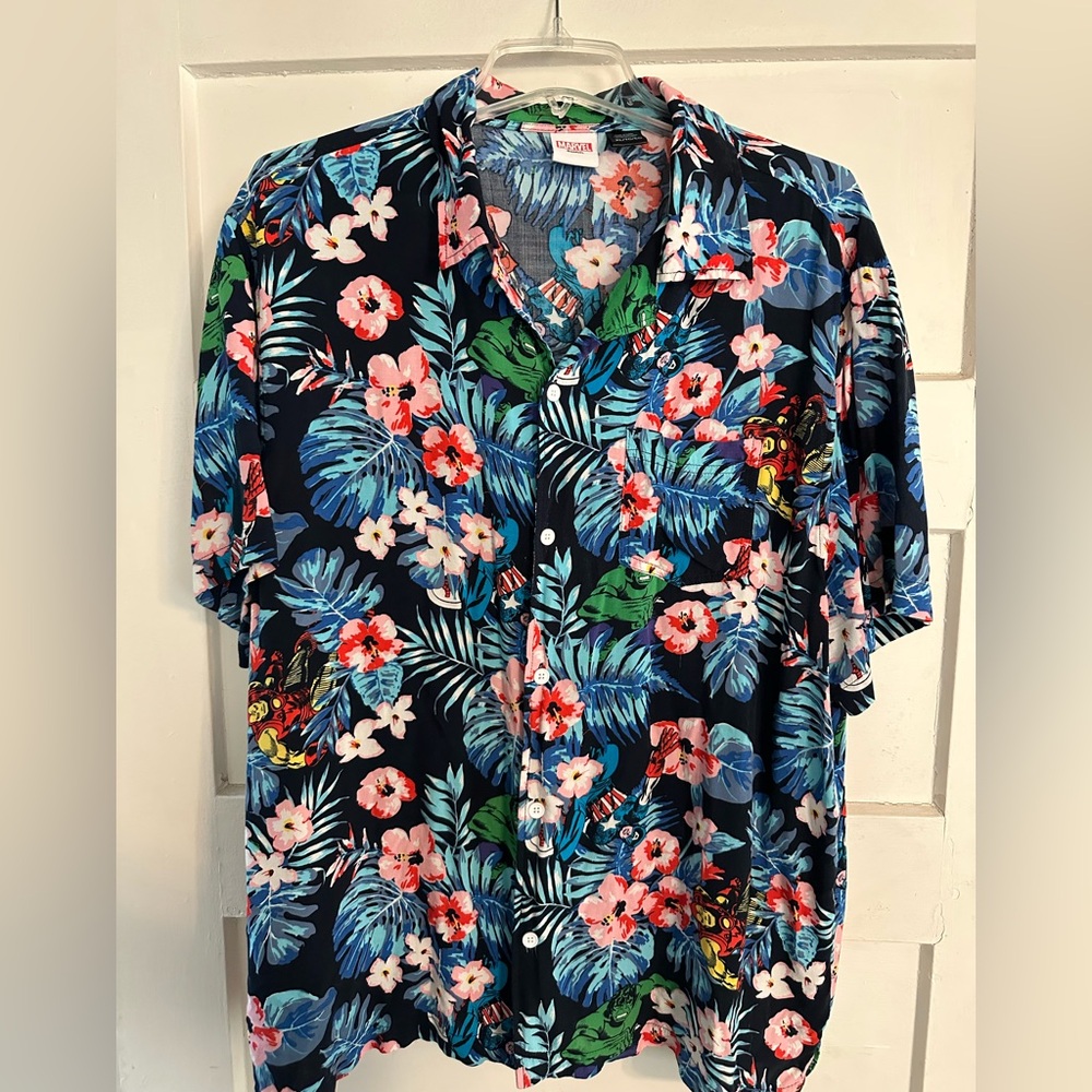 Marvel Avengers Button Down Hawaiian Shirt X-Large